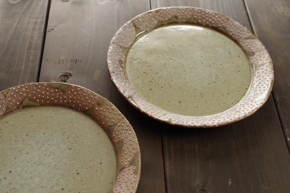 釉彩リムプレート　まる　葉