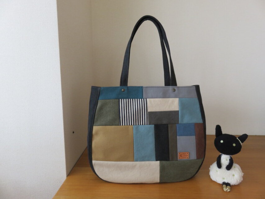 帆布パッチワークの大きめトートバッグ　③