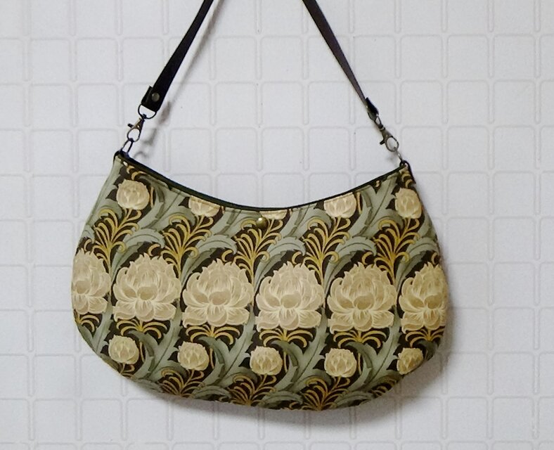 ウイリアムモリス　オスウィン　クロワッサンバッグ（Ｌ）