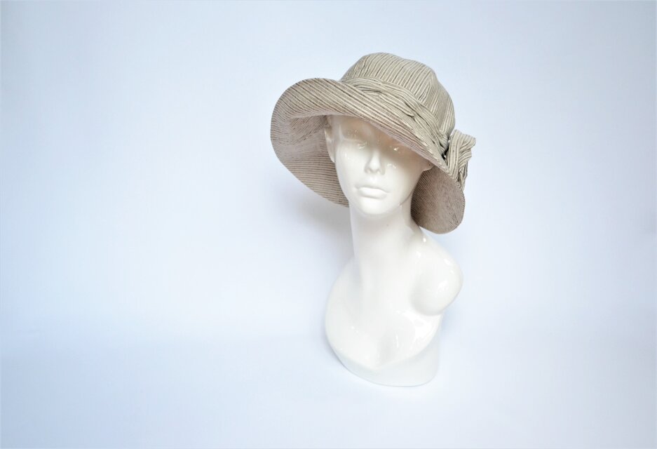 ●着物地ハット：手織り紬・縞・ピンストライプ・着物リメイク・２日営業日以内発送・国内送料無料 2004h08