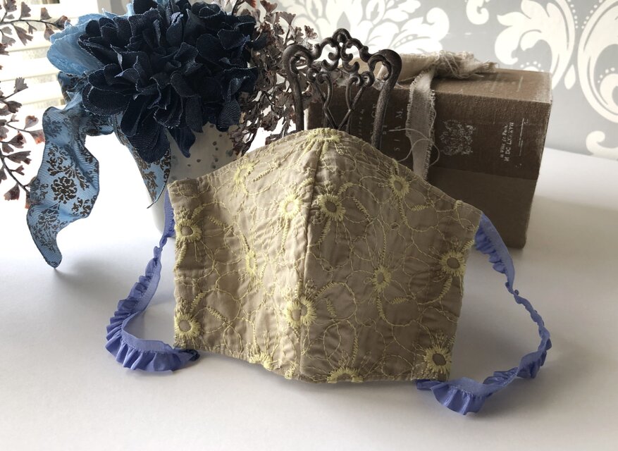 明るい気持ちになれるマスク　サラサラ素材の花柄手作りマスク