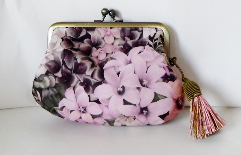 リバティ　ホビーラホビーレ　ペインテッドジャーニー　がま口ふっくらポーチ　Ｓ