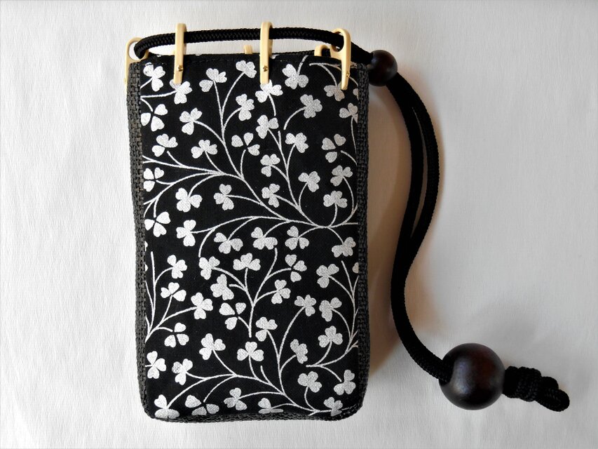 スマホケース　煙草入れ　ポーチ　帆布黒色地製　クローバー　銀　