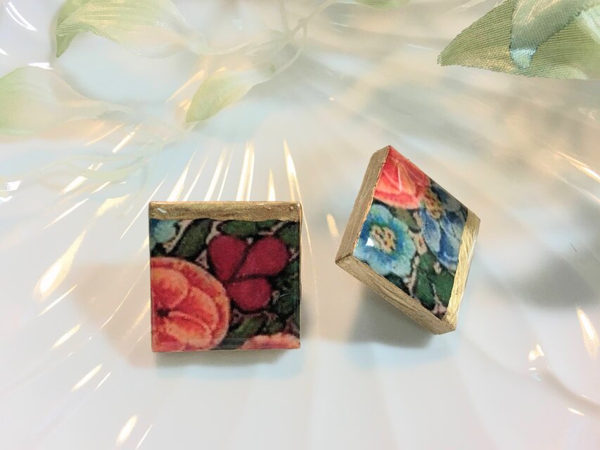 金継ぎ x Kashmir Hand Paint ピアス　イヤリング（Gold x Flower Square L)