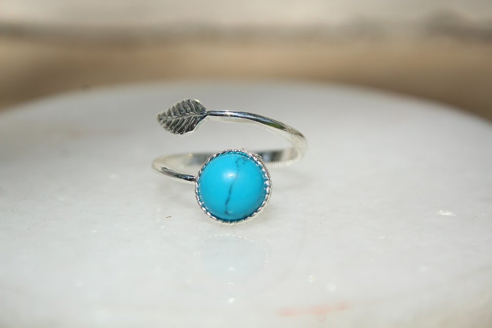 ターコイズ　リング　シルバーリーフ
