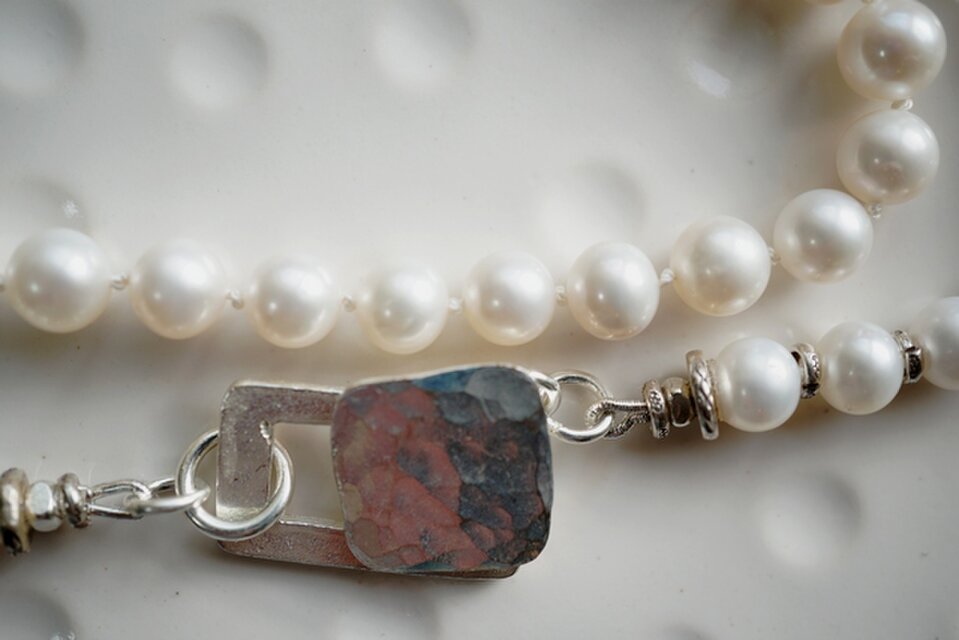 大粒パールのど～んとロングネックレス