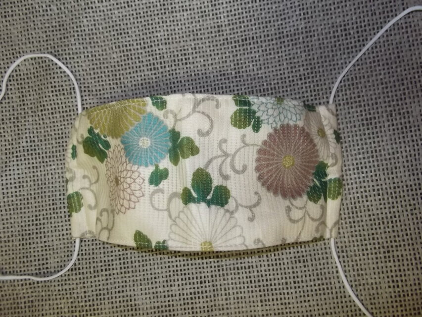 和風菊柄の舟型マスク