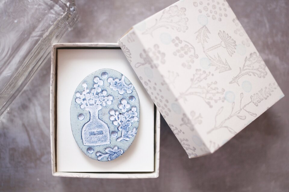 : : : 陶土の草花ブローチ : : : 345