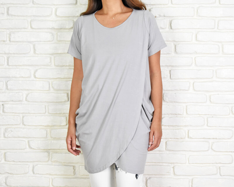 大人のシンプルなドレープストレッチトップス　＜グレー＞