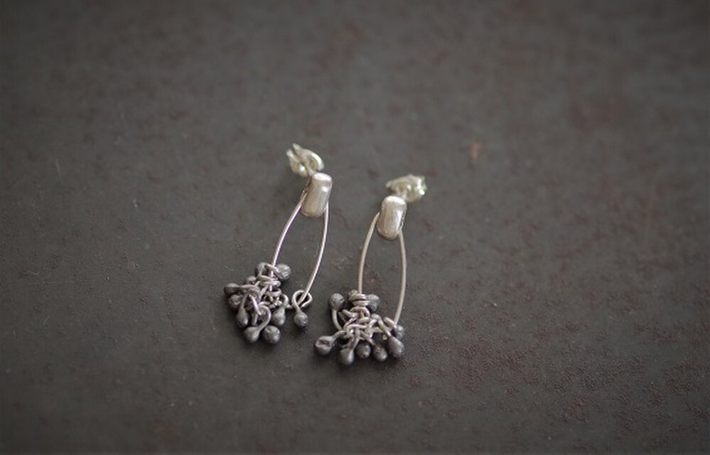 シルバー　つぶつぶピアス