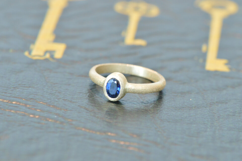 アンティーク調☆サファイヤリング・14金