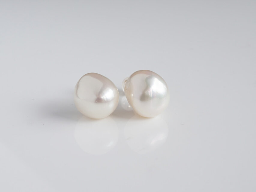 バロックパールピアスK18YG 色：クリーム