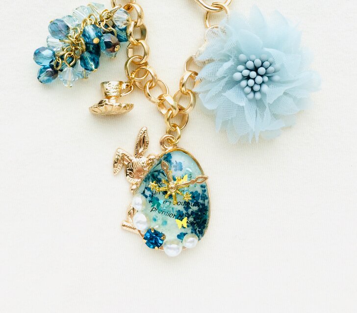 ウサギたまごﾊﾞｯｸﾞﾁｬｰﾑ（華々しき茶会：蒼）