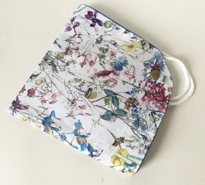 リバティ　ホビーラホビーレ限定　ワイルドフラワーズ　マスクケース