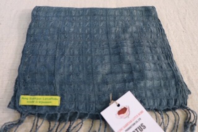 蓮糸とシルクで織ったストール