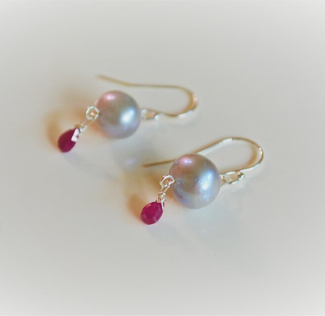 ●淡水パールとルビーのSV925製ピアス（真鍮製イヤリング、シリコンピアスに変更可）★送料無料♪P