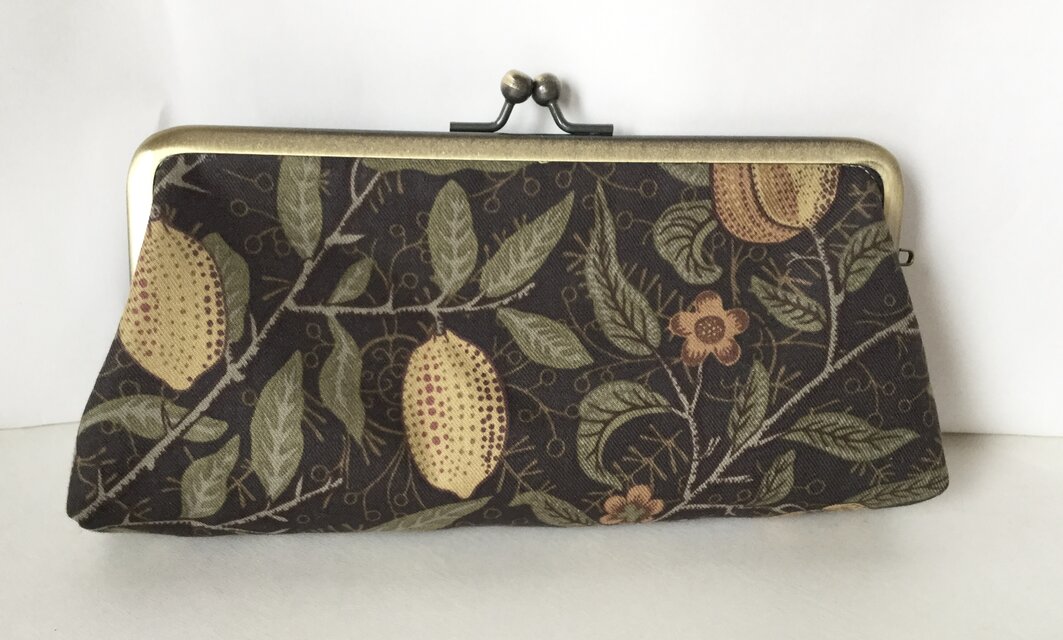 ウイリアムモリス　ビエラフルーツ　がま口ペンケース