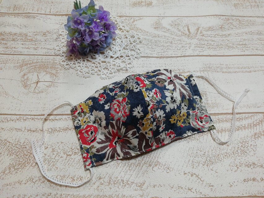 ★リバティおしゃれマスク＊立体大人サイズ＊洗えるマスク★