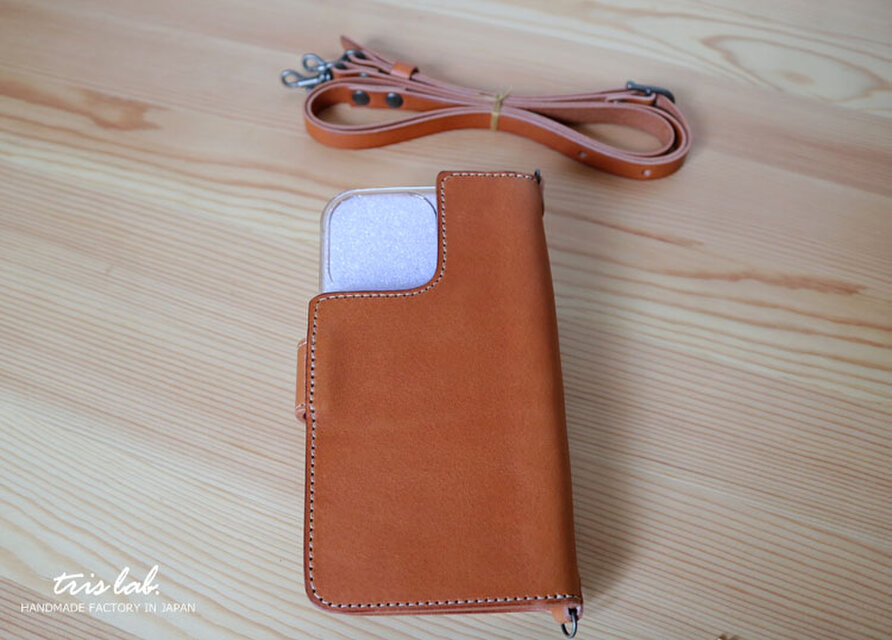 ご予約受付】iphone15/15pro/16/16pro/16e スマホショルダーポシェット