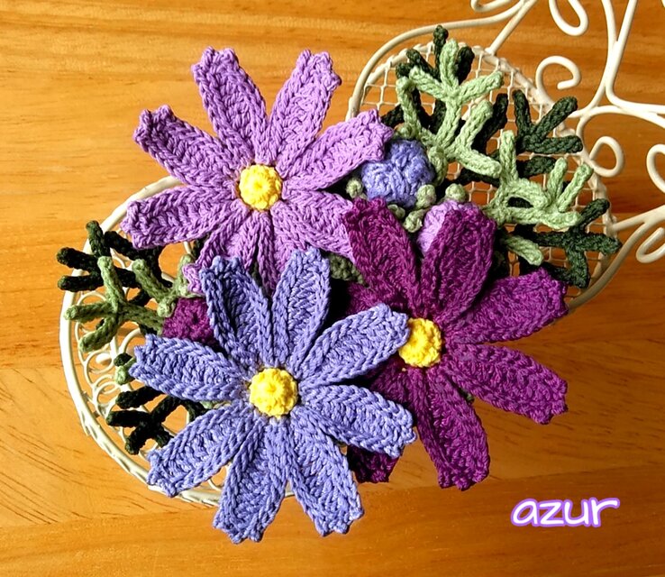 コスモスのコサージュ　紫系