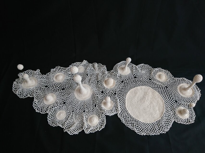 12.手編みの立体ドイリー〈L〉