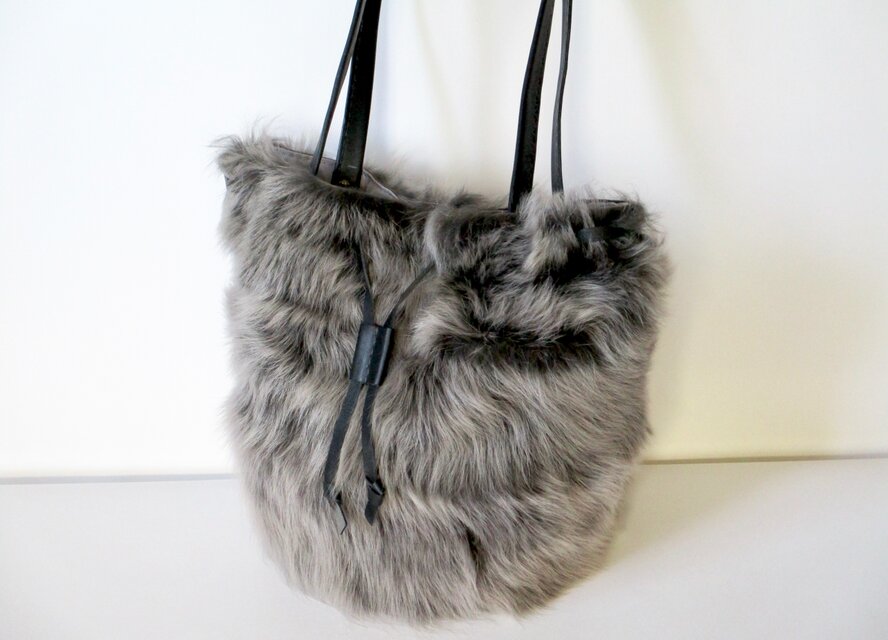 スペインムートンの丸底トート