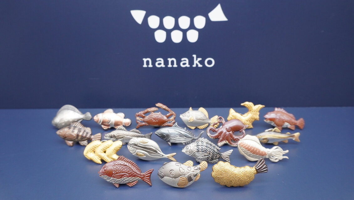 笑いを誘う【アジの開き】釣好き、お魚好きの心をくすぐるピンズ（全22