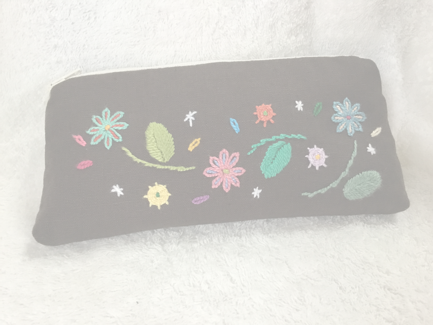 刺繍のメガネケース・チョコブラウン