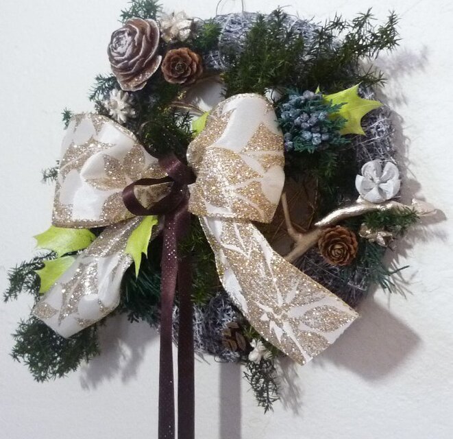 リボンのクリスマスリース