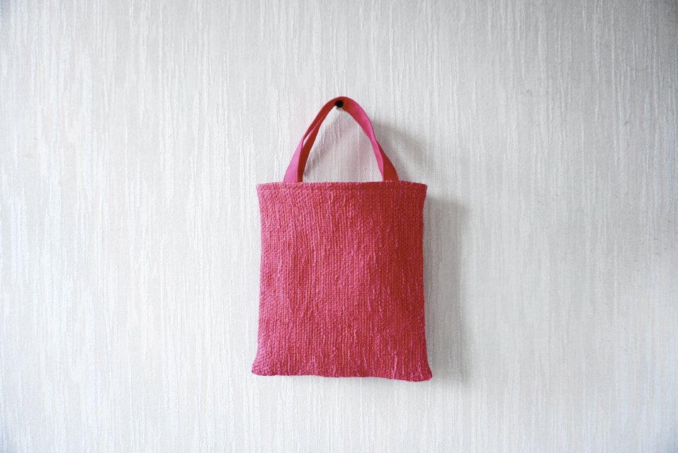 裂き織りの小さな手さげ ピンク