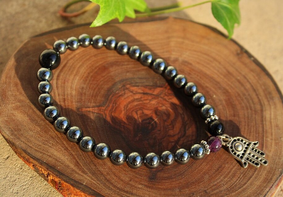 ヘマタイト6mm　ハムサハンド