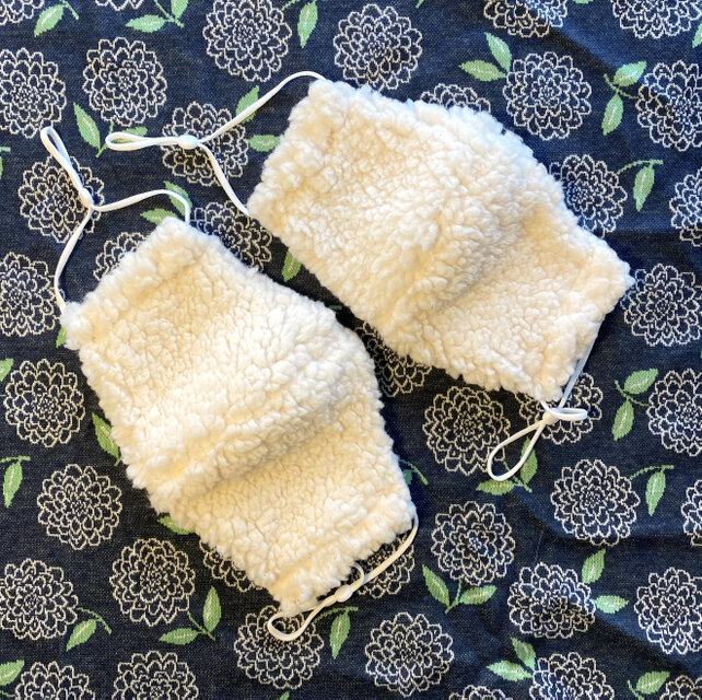 SALE　冬マスク「ふわもこホワイト」おとなM・Lサイズ  エアーマスク