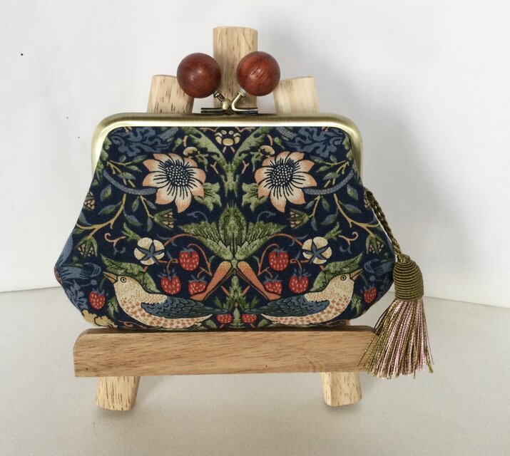 ウイリアムモリス　いちご泥棒　木玉親子がま口ミニ財布　