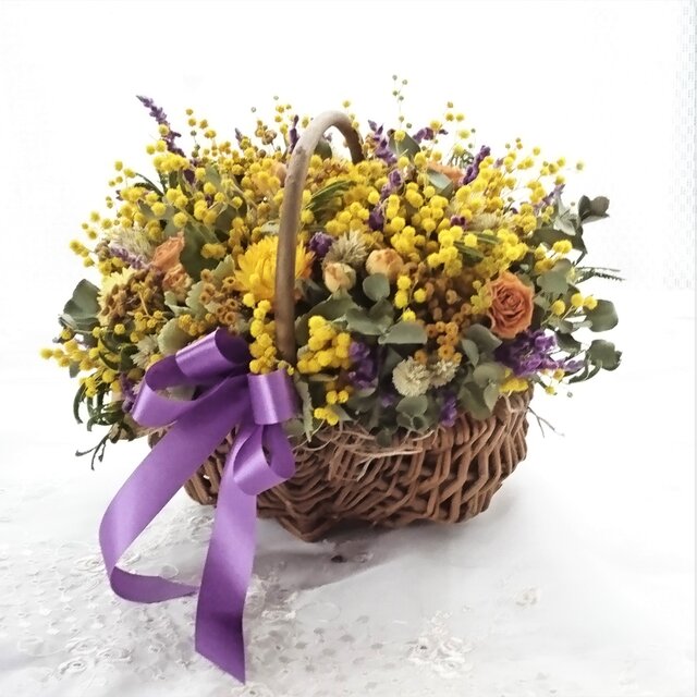 ひろみ様オーダー品・ミモザのバスケットアレンジ