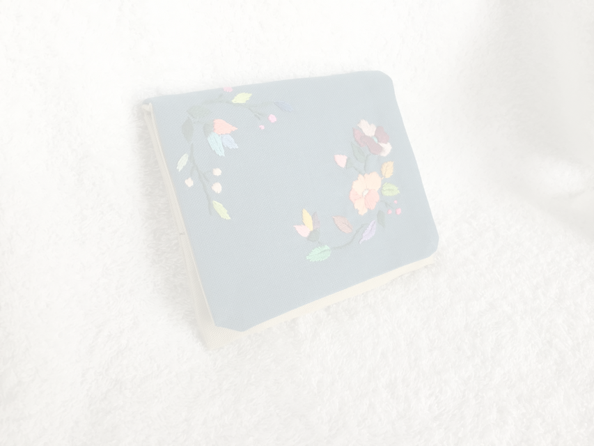 花刺繍のティッシュケース・ビンテージブルー