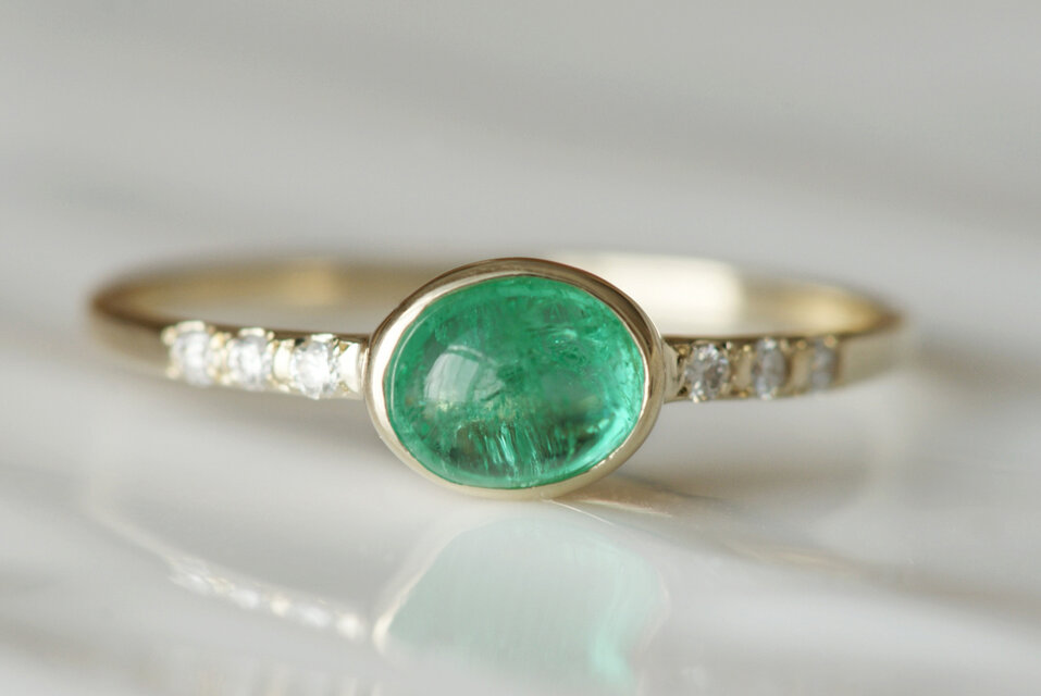 K10製　エメラルドとダイヤモンドのリング