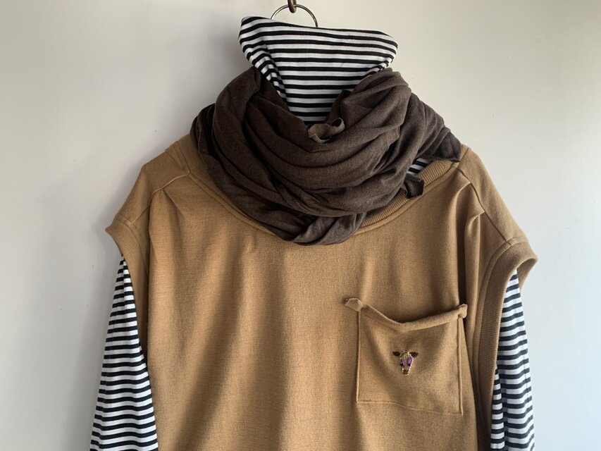 honakana ドロップショルダーのベスト　-b-