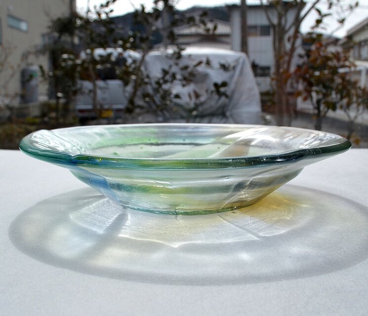 Yのガラス皿 | iichi 日々の暮らしを心地よくするハンドメイドやアンティークのマーケットプレイス