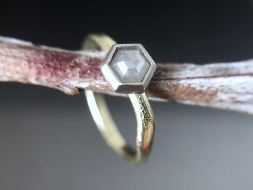 【受注製作】Hexagonal gray diamond solitaire ring  K14YG / Pt900