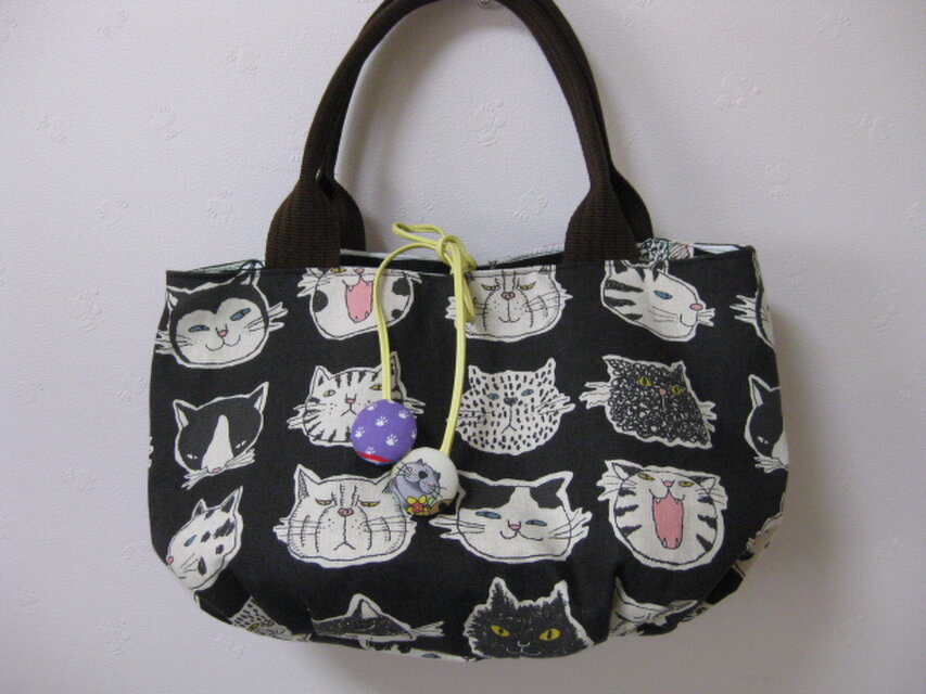 丸型トートバッグ(ネコ柄）サイズ小