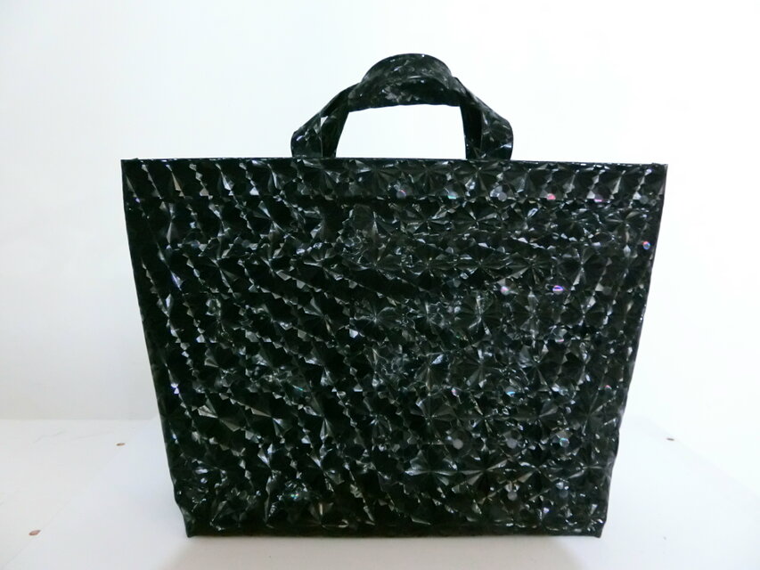 麗しのシルエットが可愛い指原さんの芳しい姫菊shilouetteのバッグ ｜桐谷美鶴