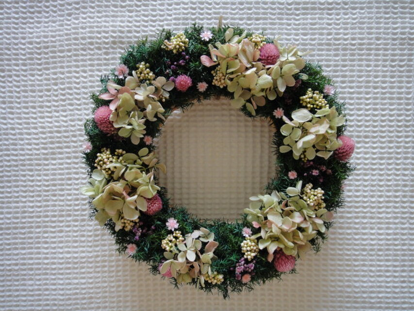 【☆大幅値下げしました☆】【☆癒しリース＊クリスマスにも☆】千日紅＆ヒムロスギのグリーンリース