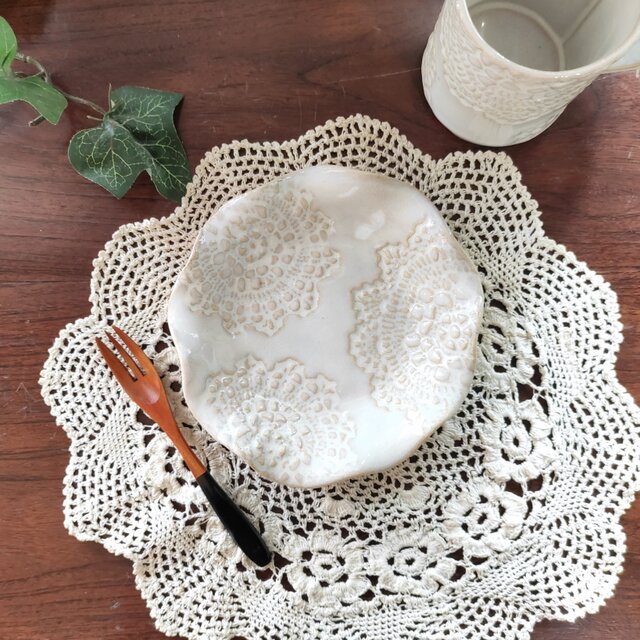 レース柄の取り皿＜ホワイト＞