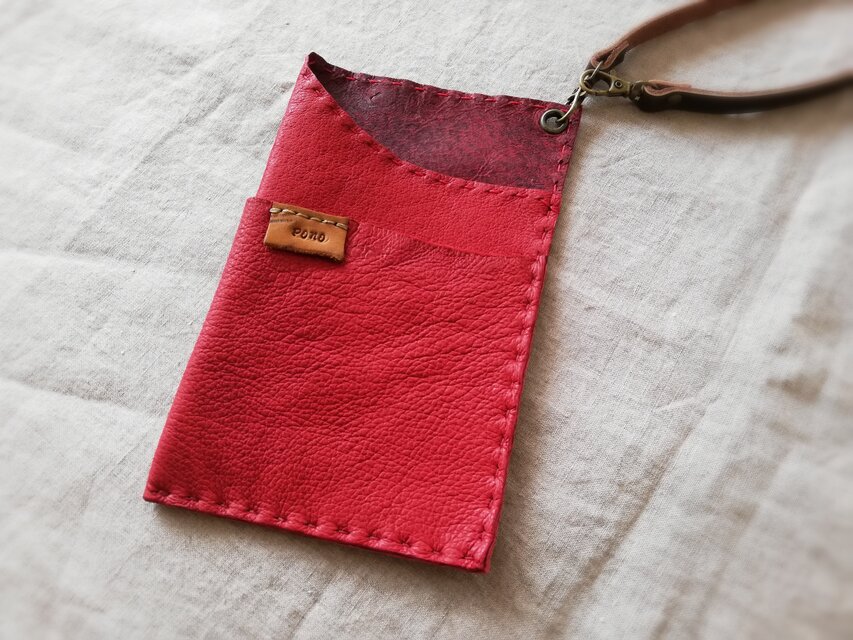 スマホケースホルダー　レッド　ピッグスキン