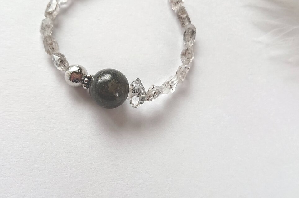 *ヒーラーズゴールドとギベオン隕石のブレスレット