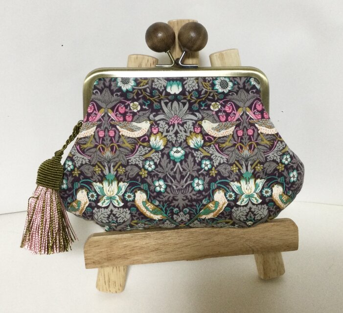 リバティ　ストロベリーシーフ　木玉親子がま口ミニ財布　