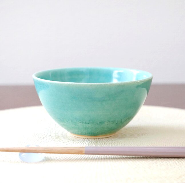 トルコ青釉の飯碗 ＊ ２