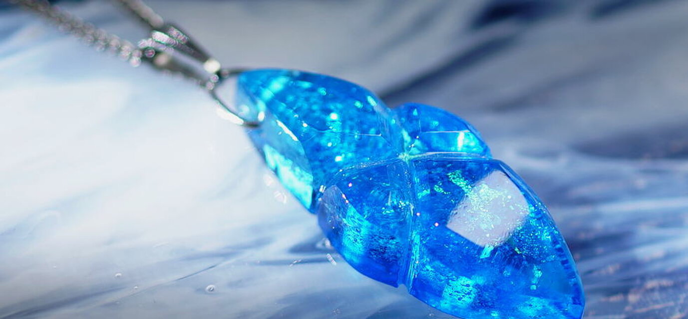 Healing blue ～ 湖面の煌き ～』 ガラスアクセサリー ネックレス