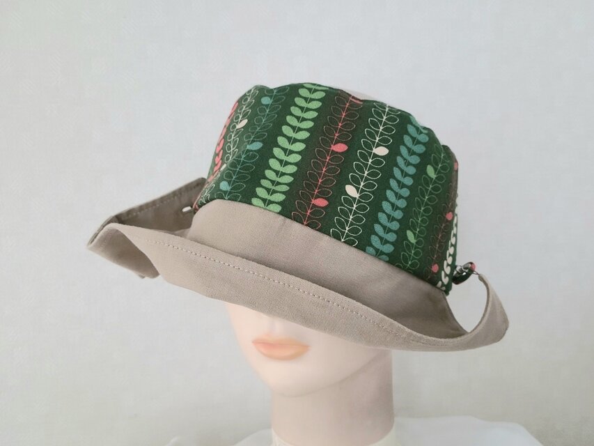 魅せる帽子☆4way!!被り方自遊自在♪リバーシブルキャスケット～ボタニカル