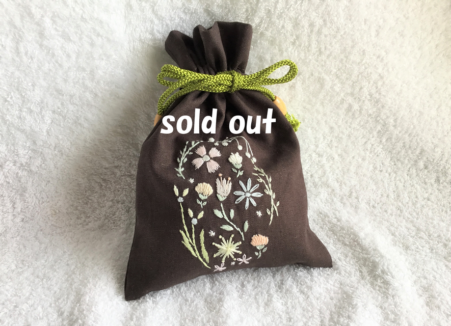 花刺繍の巾着・チョコブラウン